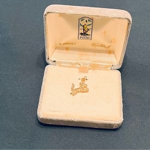 Disney Tigger Items!